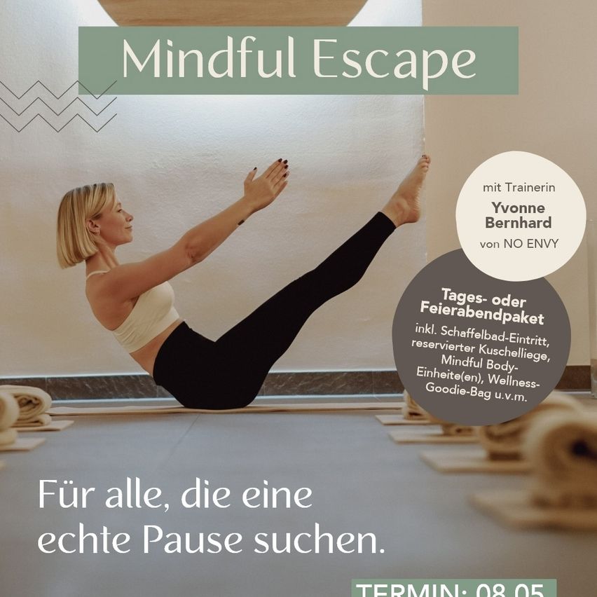 Werbung für eine Yoga-Sitzung mit einer Frau, die Yoga im Studio praktiziert. Beinhaltet Paketdetails und ein Sonderangebot.