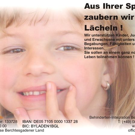 Ein Werbeplakat für eine Unterstützungsorganisation für Kinder und Erwachsene mit Behinderungen, mit einem lächelnden Kind und Kontaktdaten.