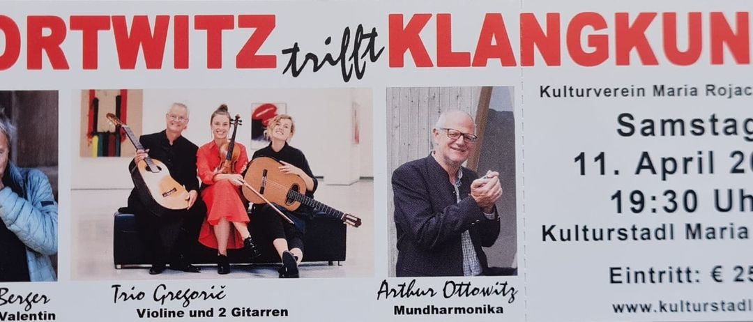 Ein Poster mit drei Personen links mit Musikinstrumenten und einem Mann rechts mit Mundharmonika. Der Text lautet 'KULTZ TRIFT KLAN'.