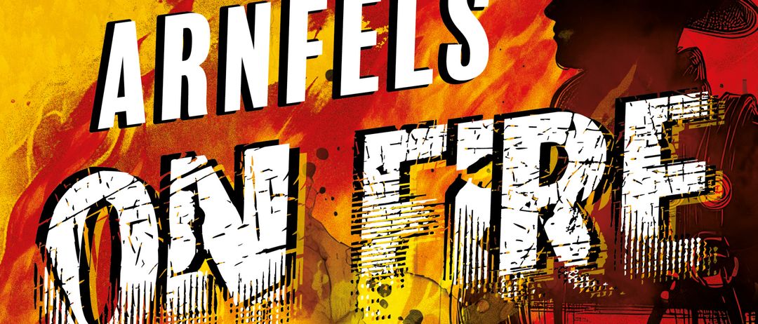 Werbeplakat für Arnfels on Fire, geplant für den 23. August im Rusthaus Arnfels. Das Plakat zeigt einen feuerartigen Hintergrund mit einer Silhouette eines Feuerwehrmanns und der Band RUA. Es hebt Aktivitäten für Kinder und Erwachsene hervor.