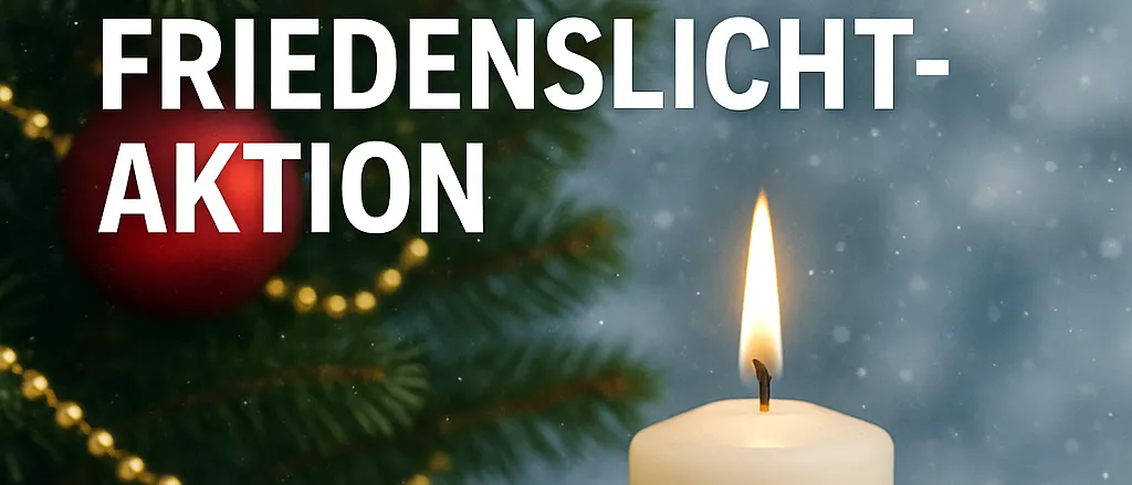 Plakat für Friedenslicht-Aktion mit einer brennenden Kerze, roten Kugeln und einem schneebedeckten Hintergrund. Der Termin ist der 24. Dezember 2025 um 10:00 Uhr am Hauptplatz, Freiwillige Feuerwehr Arnfels.