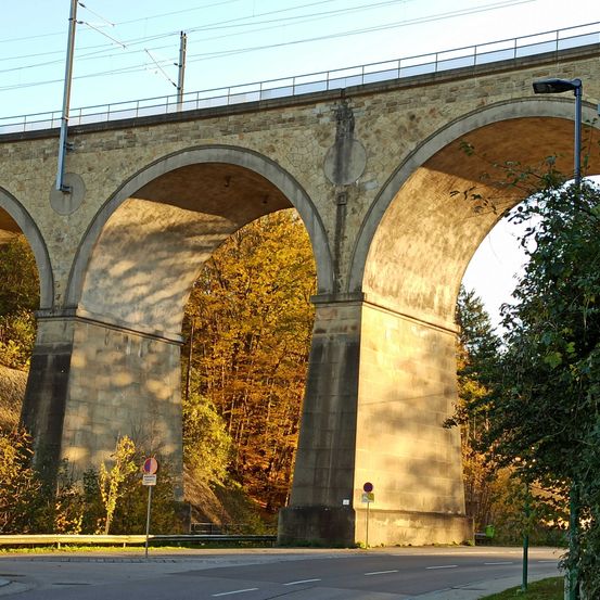 Bild enthält, Architecture, Bridge, Building, Viaduct, Arch
