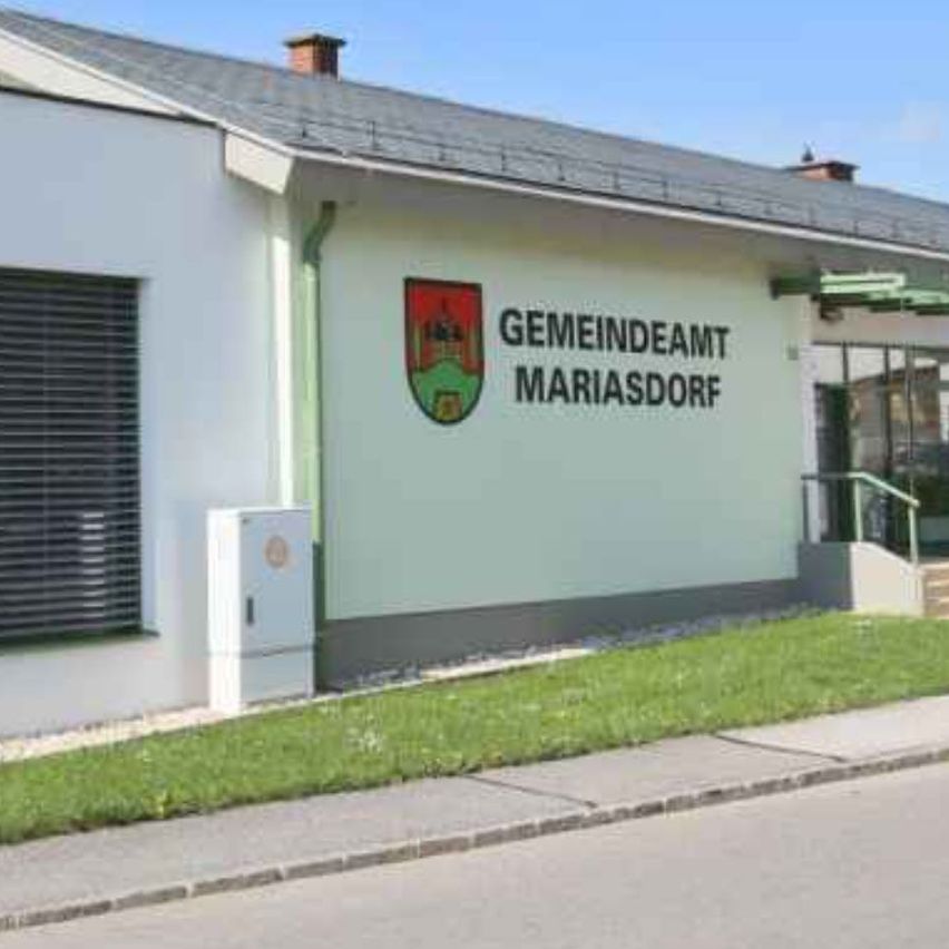 Bild enthält, Building, Shelter, Indoors, City, Office Building, Postal Office