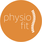 Das Logo für Physio Fit, mit einem runden orangefarbenen Hintergrund, dem Text 'physio fit' und einem weißen Wirbelsäulen-Symbol.