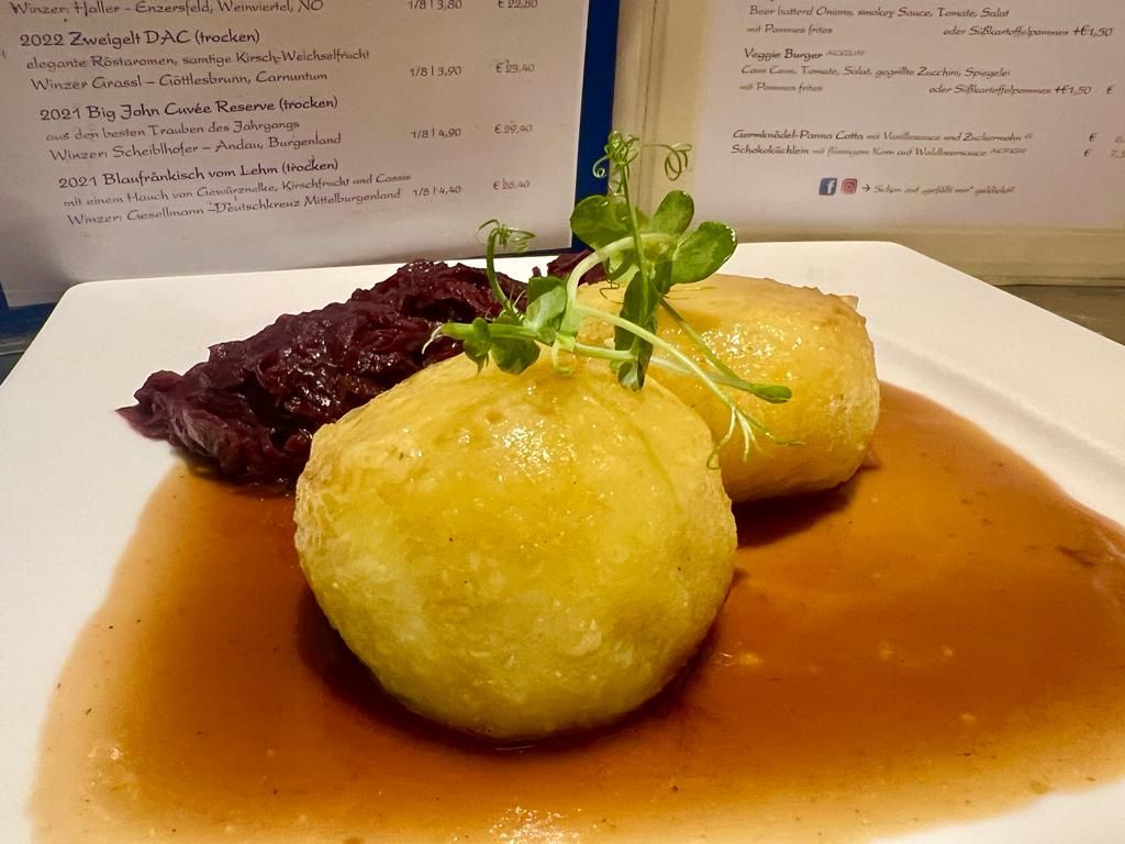 Bild enthält, Food, Food Presentation, Fruit, Pear, Plant, Produce, Plate