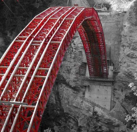 Bild enthält, Arch, Architecture, Arch Bridge, Bridge, Outdoors, Plant