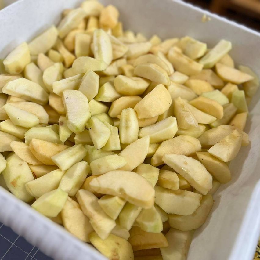 Bild enthält, Blade, Cooking, Knife, Sliced, Weapon, Plate, Food, Food Presentation