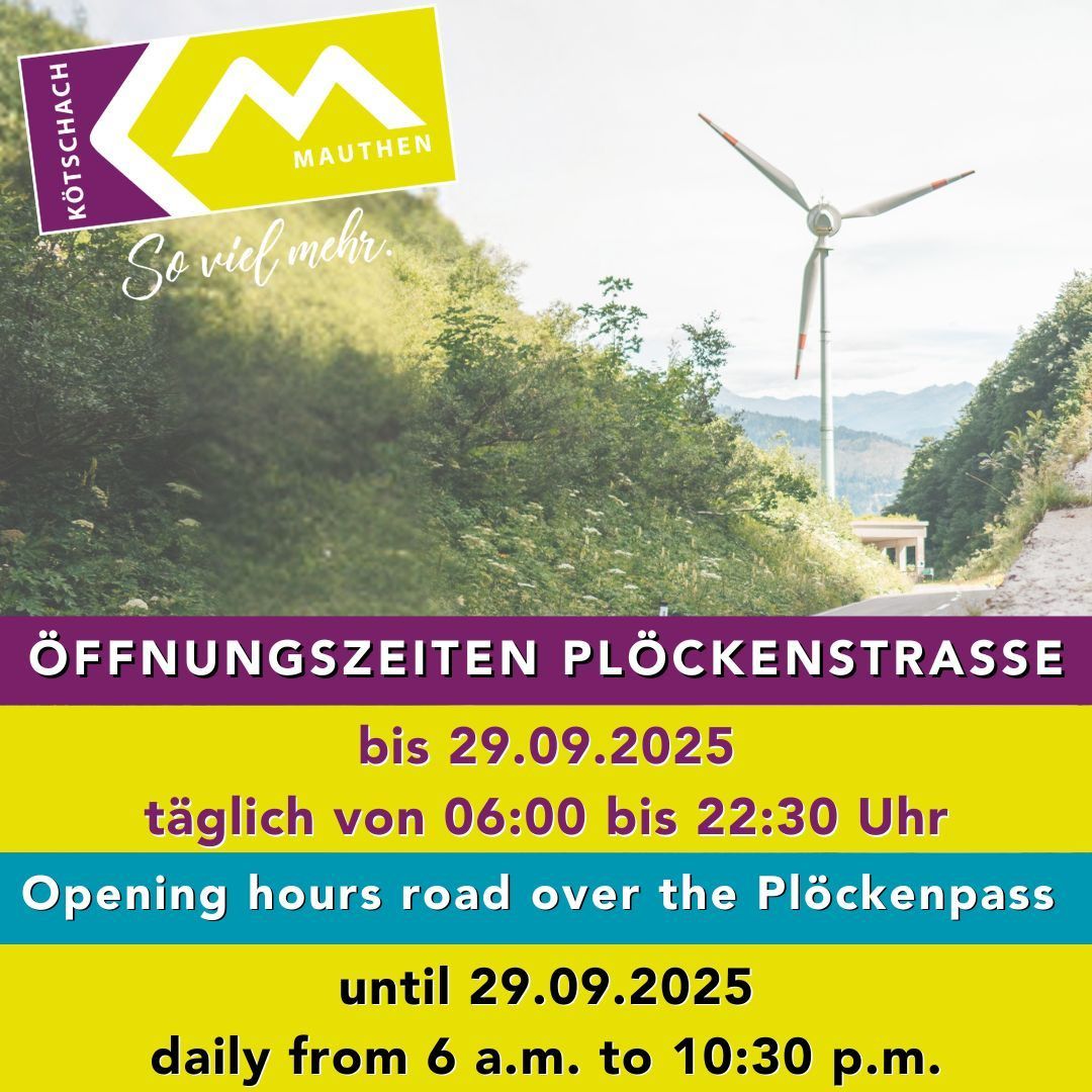 Ein Werbeplakat für Maúthen zeigt eine malerische Route mit einer Windmühle. Es kündigt die Öffnungszeiten für die Plockenstrasse bis zum 29.09.2025 täglich von 06:00 bis 22:30 Uhr an.