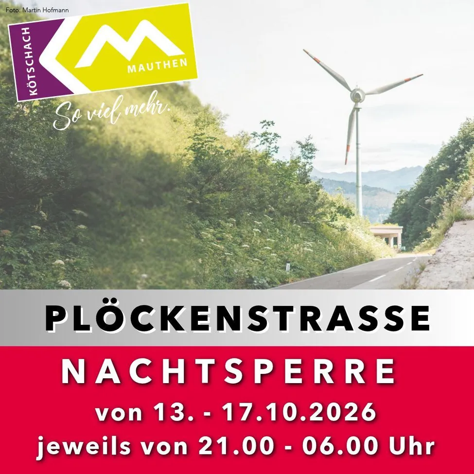 Ein Plakat, das die Plöckenstrasse Nachtsperre-Veranstaltung bewirbt. Das Plakat zeigt eine Straße mit einem Windrad im Hintergrund.