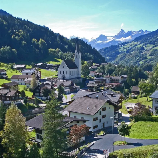 Bild enthält, Outdoors, Nature, Countryside, Rural, Village, Architecture, Building