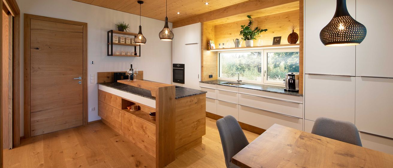 kueche-eiche-astig-weiss-tischlerei-seidl-mass-han-04-fenster