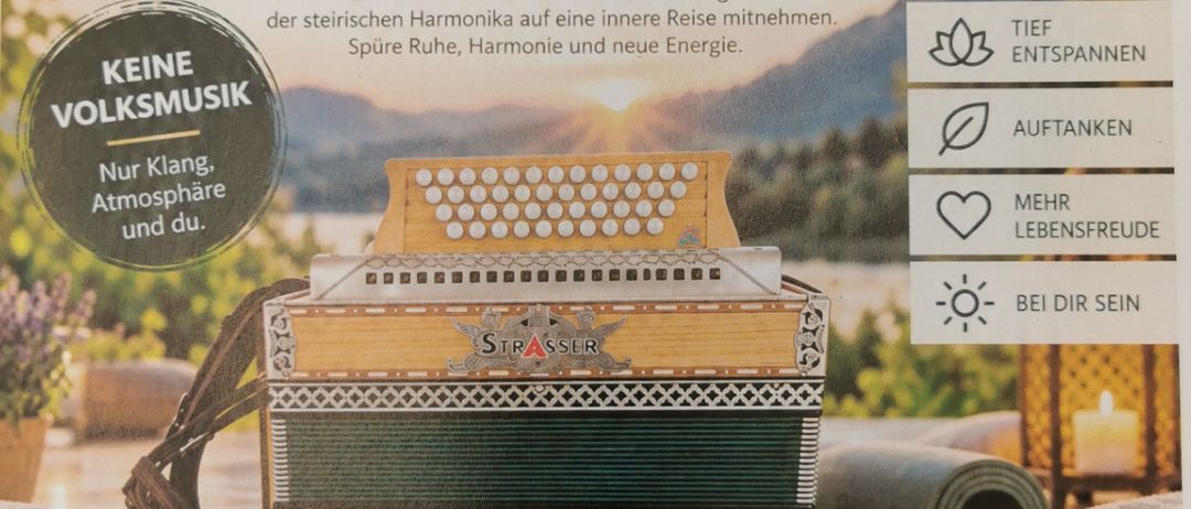 Plakat für eine Wellness-Veranstaltung mit einem Akkordeon, das Entspannung und Harmonie durch Musik fördert. Die Veranstaltung ist für den 30. September 2026 um 19:00 Uhr geplant.