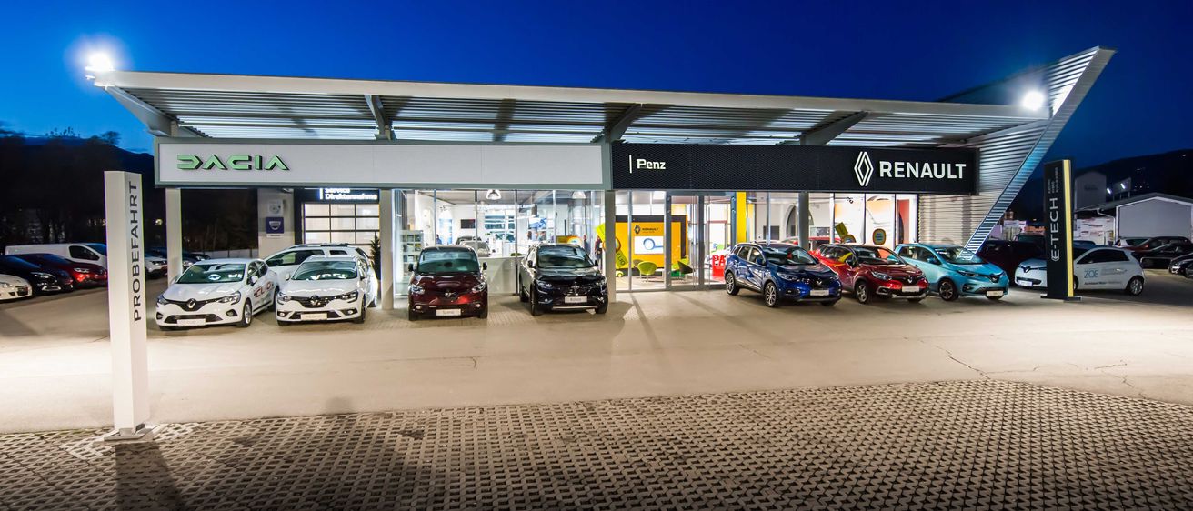 Bild enthält, Car, Car Dealership, Transportation, Vehicle, Outdoors, Gas Pump, Machine, Pump