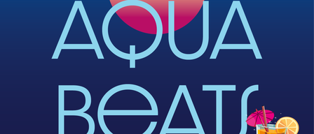 Das Aqua Beats Logo zeigt einen lebhaften Sonnenuntergang mit Wellen vor blauem Hintergrund. Der Text ist in großen, fetten, blauen Buchstaben geschrieben.