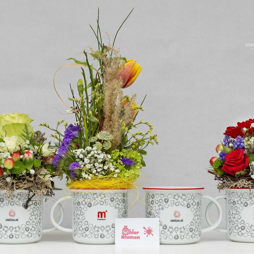 Bild enthält, Flower, Flower Arrangement, Flower Bouquet, Art, Floral Design, Graphics, Pattern, Cup, Rose, Ikebana