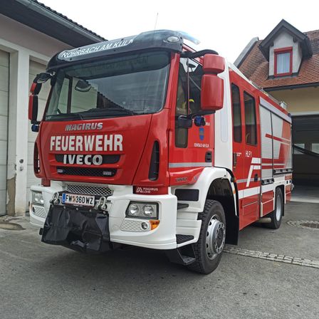 Bild enthält, Bumper, Transportation, Vehicle, Truck, Machine, Wheel