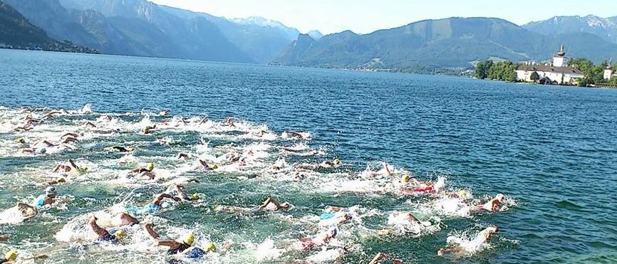 Bild enthält, Person, Swimming, Water, Water Sports, Adult, Male, Man, Lake, Nature, Outdoors