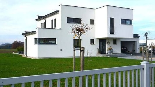 v1_migrated_image_6711076