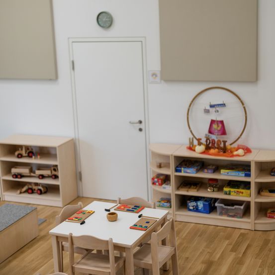 Wood, Plywood, Floor, Flooring, Interior Design, Hardwood, Table, Chair, Living Room, Shelf