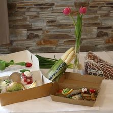Bild enthält, Flower, Flower Arrangement, Flower Bouquet, Box, Food, Produce