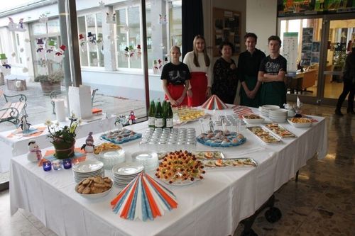 People, Person, Meal, Dining Table, Table, Brunch, Restaurant, Dining Room, Tabletop, Cafeteria