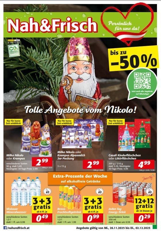Ein Flyer für einen Nah&Frisch-Laden mit Rabatten bis zu 50% auf verschiedene Produkte, darunter Weihnachtsmann-Figuren, Milchschokoladen und Energy Drinks. Sonderangebote beinhalten 3+3 gratis für bestimmte Getränke und einen QR-Code für weitere Informationen.