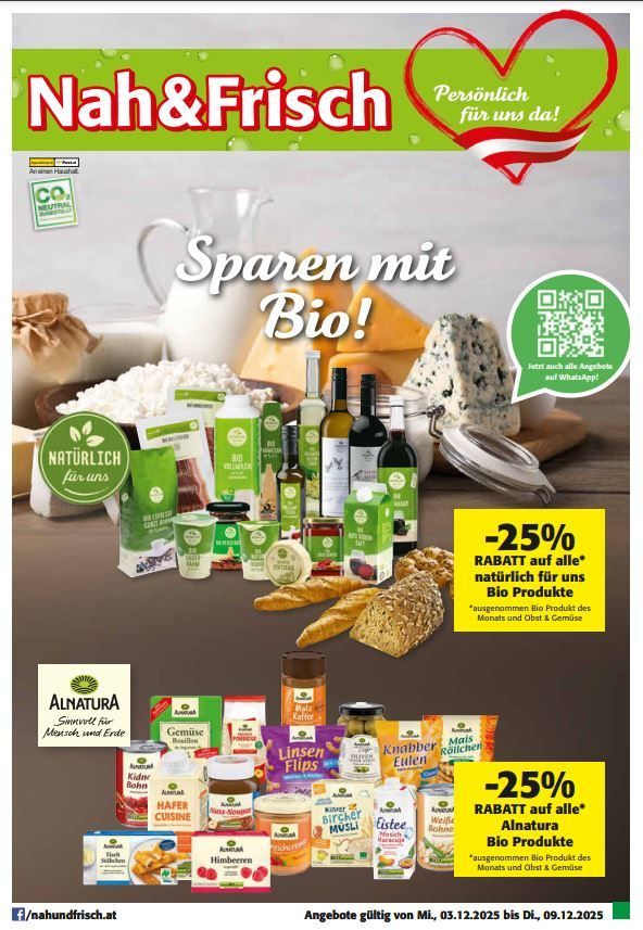 Die Werbung zeigt eine Vielzahl von Bio-Lebensmitteln auf einer Holzoberfläche. Die Produkte umfassen Käse, Brot und Gläser mit verschiedenen Inhalten. Oben in der Anzeige steht der Markenname, und oben rechts befindet sich ein QR-Code. Die Anzeige bietet einen Rabatt von 25% auf Bio-Produkte.