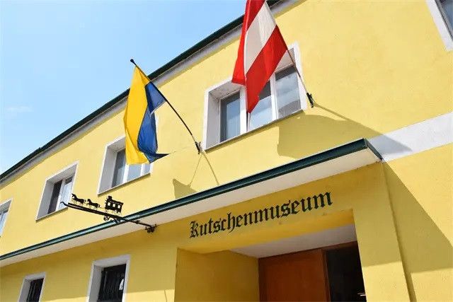 Architecture, Building, Flag