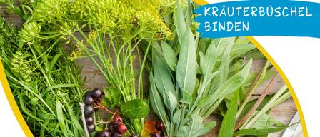 Ein Poster zeigt einen Strauß Kräuter und Beeren mit Schere auf einer Holzoberfläche. Der Text lautet 'Binden' und '14. August 2026, Freitag 16:00 Uhr'. Das Poster enthält auch einen Aufruf zum Handeln 'MACH MIT!'.
