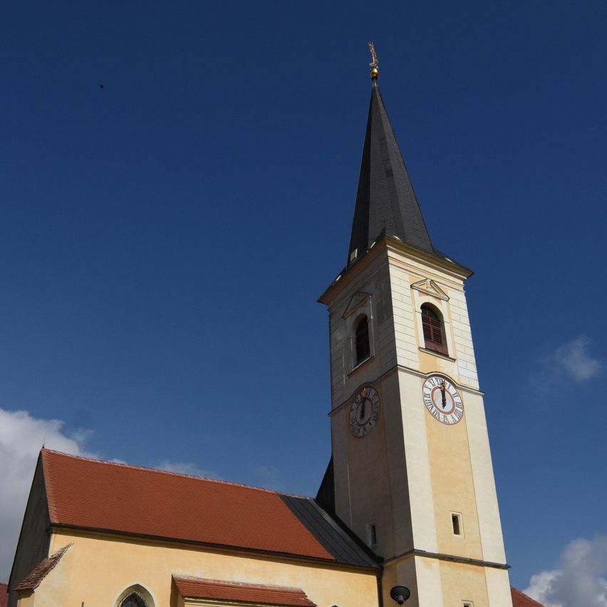 Bild enthält, Architecture, Building, Clock Tower, Tower, Spire