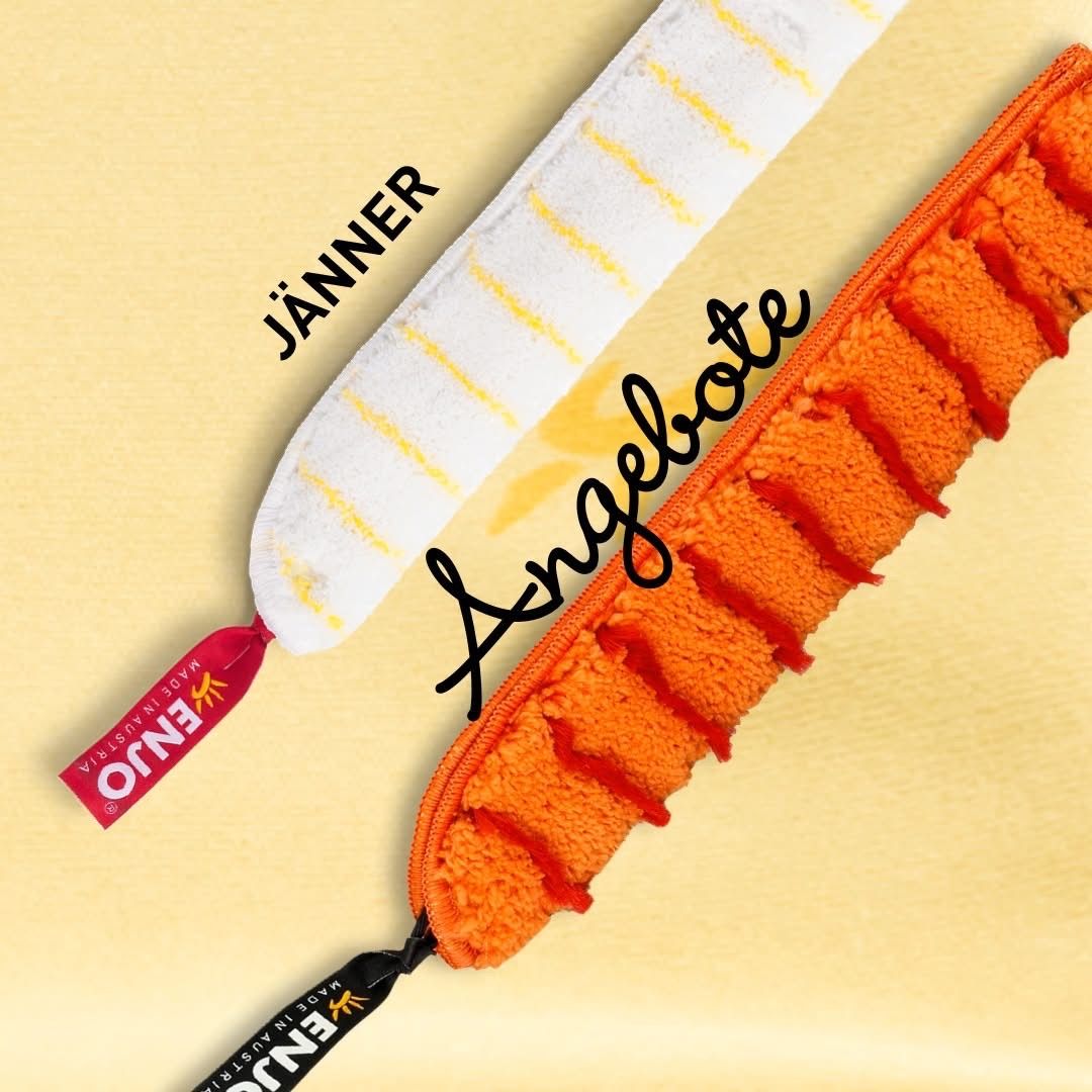 Ein Bild von zwei orangen Reinigungswerkzeugen. Das linke Werkzeug hat den Aufdruck 'JÄNNER' und das rechte Werkzeug hat den Aufdruck 'Engelbote'. Beide Werkzeuge liegen auf einem gelben Hintergrund.