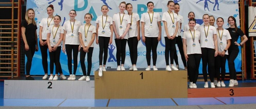 Bild enthält, People, Person, Team, Sport, Volleyball, Volleyball Game, Clothing, Footwear, Shoe