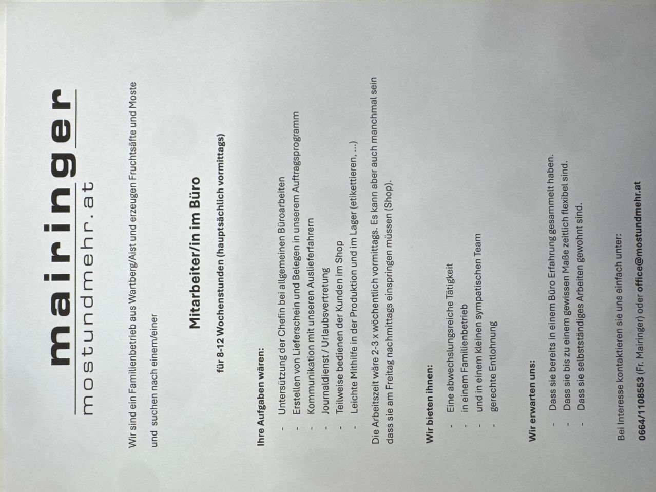 Das Dokument scheint ein Formular oder Vertrag für Angestellte zu sein, der Arbeitsbedingungen und Leistungen wie 82 Wochen Mutterschaftsurlaub, flexible Arbeitszeiten und andere Arbeitnehmerrechte detailliert beschreibt.