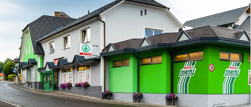 Bild enthält, Suburb, City, Neighborhood, Road, Street, Urban, Architecture, Building, Housing, Person