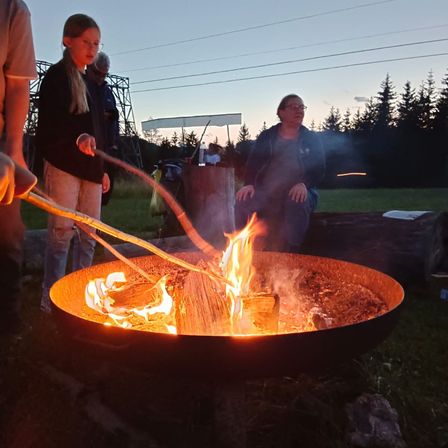 Bild enthält, Fire, Flame, Bonfire, Cooking Pan, Cookware