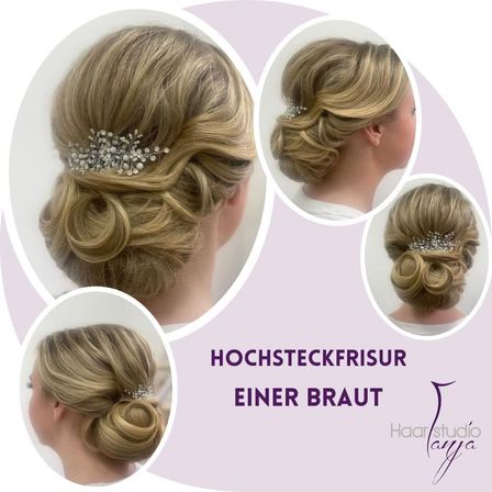 Das Bild zeigt vier verschiedene Hochsteckfrisuren einer Frau mit blondem Haar. Jede Frisur ist mit dekorativen Haarnadeln geschmückt. Das Bild hat einen rosa Rand und weißen Hintergrund.