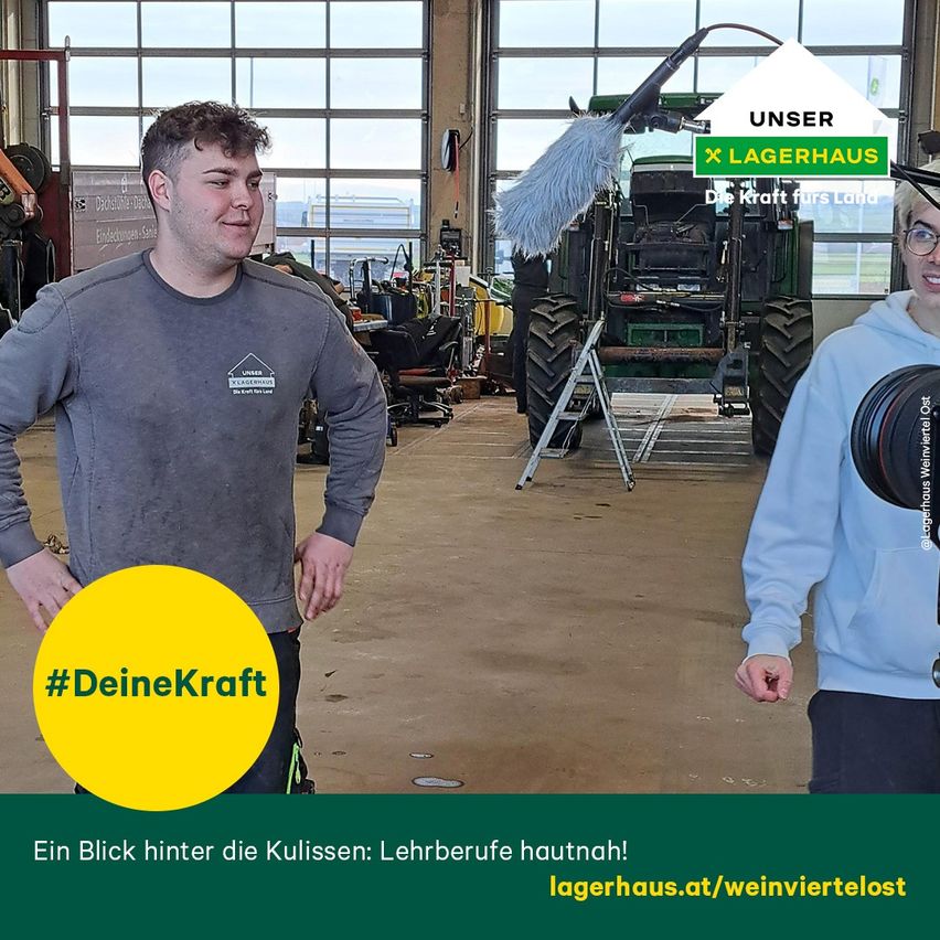 Bild enthält, T-Shirt, Airport, Adult, Male, Man, Person, Photography, Factory, Shelter, Glasses