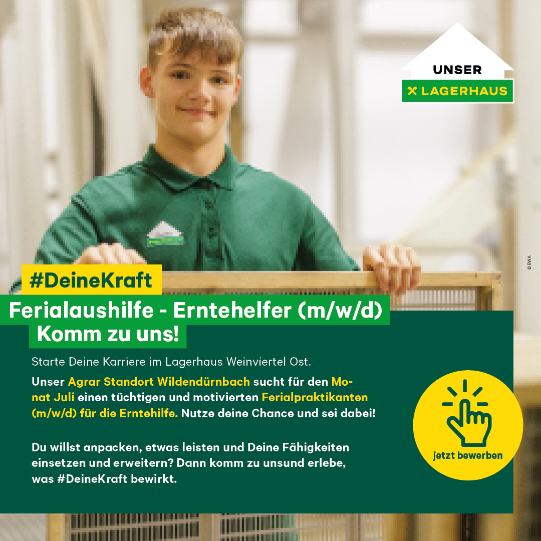 Ein junger Mann in einer grünen Uniform hält eine Holzkiste. Der Text lautet: '#DeineKraft - Saisonhilfe - Komm zu uns!' Das Bild bewirbt eine saisonale Jobmöglichkeit.