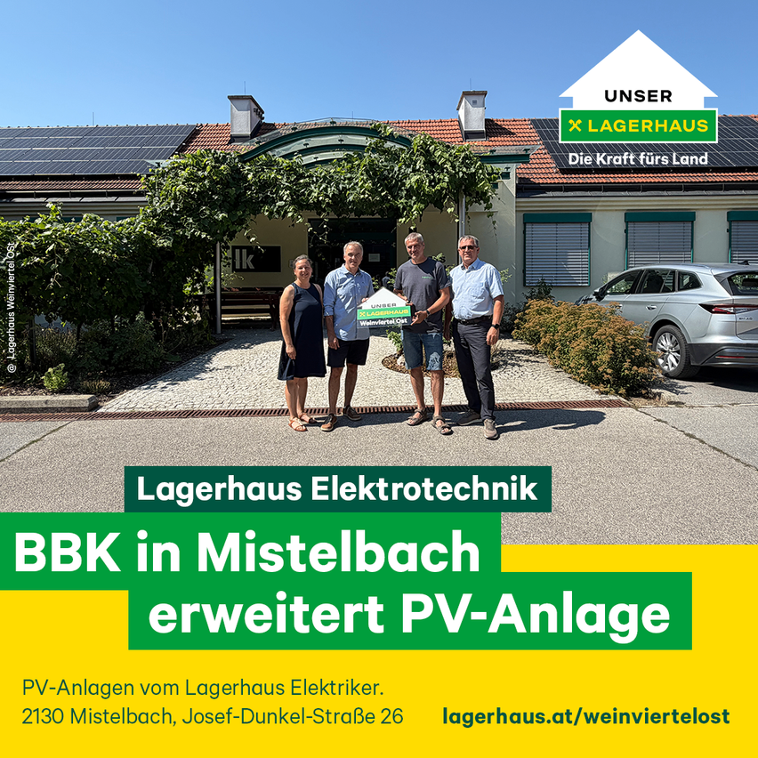 Vor der Bezirksbauernkammer in Mistelbach mit neuer PV-Anlage Leiterin der BBK Gänserndorf und Mistelbach DI Birgit Hauer-Bindreiter, Kammerobmann Roman Bayer, Geschäftsführer Lagerhaus Weinviertel Ost Dir. Ing. Alfred Hiller und Lagerhaus Elektrikermeister Ing. Christoph Schober