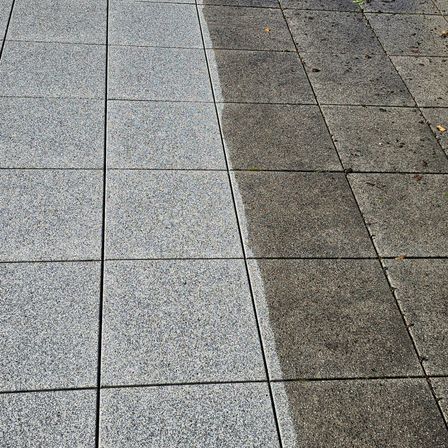 Bild enthält, Floor, Flooring, Path, Sidewalk, Walkway, Flagstone, Road, Tile