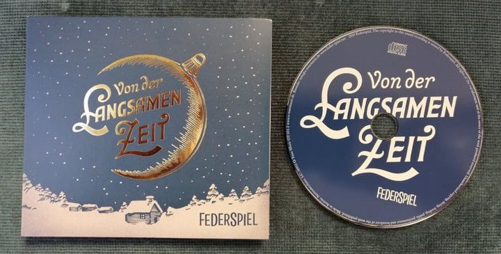 Bild enthält, Business Card, Paper, Text, Ice Hockey, Ice Hockey Puck, Rink, Skating, Sport, Disk, Dvd