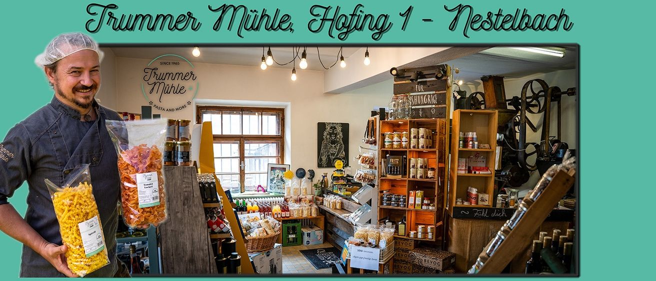 Bild enthält, Shelf, Adult, Male, Man, Person, Shop, Pantry, Face, Factory, Indoors