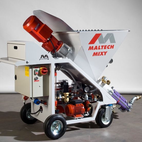 Eine weiße und rote Industriemaschine, mit der Aufschrift 'MALTECH MIXY', mit Rädern, einem roten Motor und verschiedenen Rohren und Messgeräten.