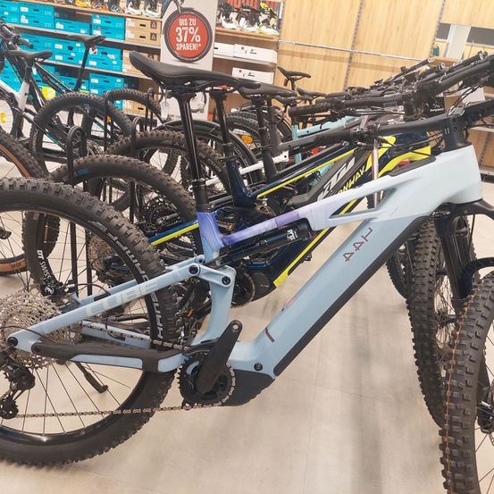 Bild enthält, Bicycle, Mountain Bike, Transportation, Vehicle, Machine, Wheel