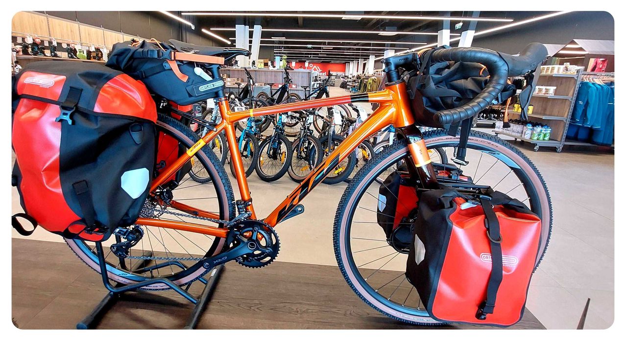 Bild enthält, Machine, Wheel, Bag, E-scooter, Vehicle, First Aid