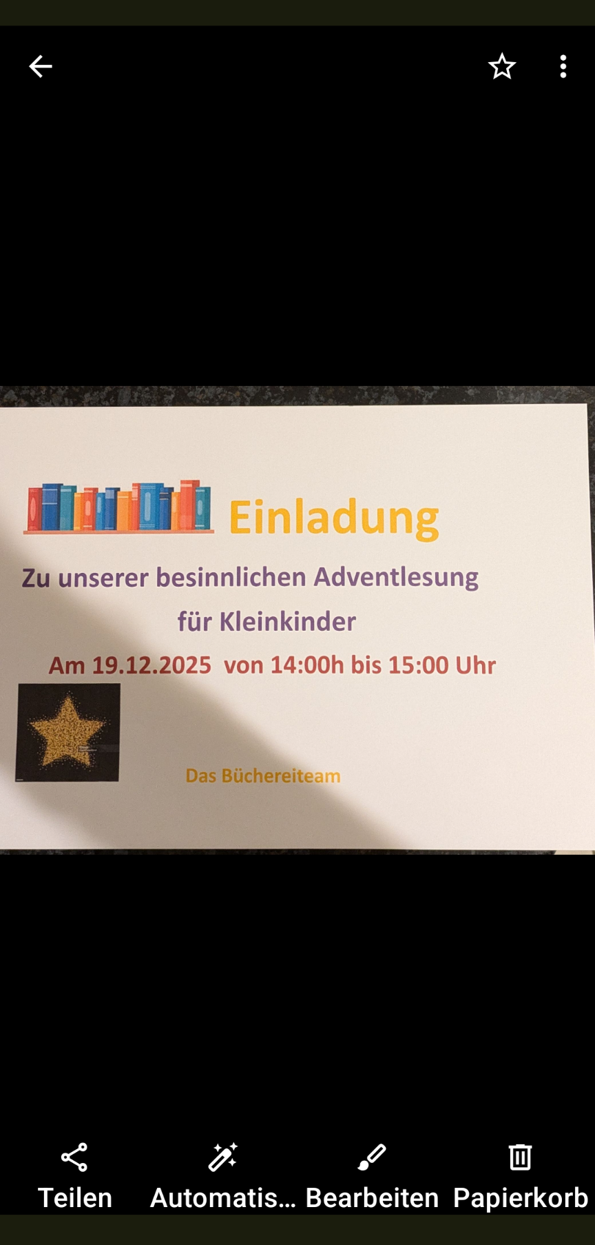 Eine Einladung zu unserer besonderen Adventslesung für Kleinkinder. Am 19.12.2025 von 14:00 bis 15:00 Uhr. Das Büchereiteam.