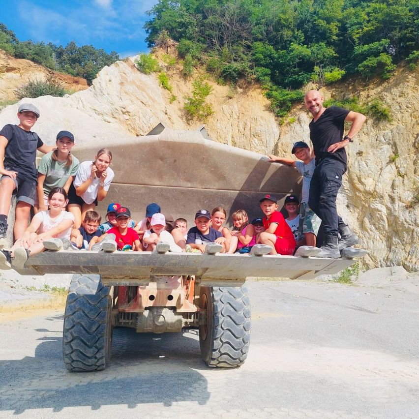 v1_migrated_image_7297676