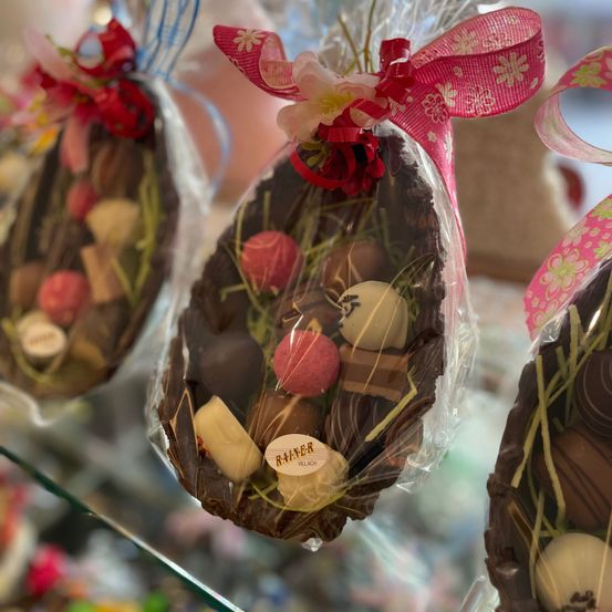 Bild enthält, Food, Sweets, Flower, Flower Arrangement, Flower Bouquet