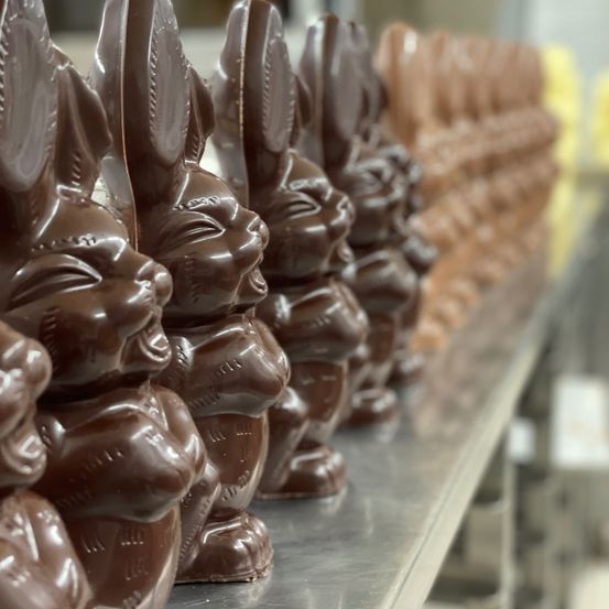 Bild enthält, Chocolate, Dessert, Food, Person