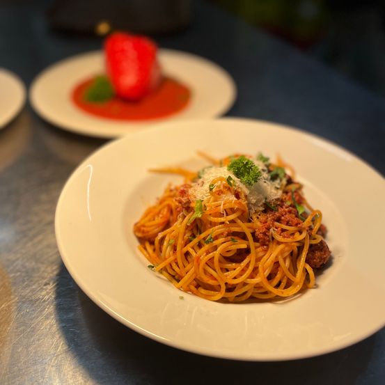 Bild enthält, Food, Food Presentation, Pasta, Spaghetti, Plate, Meal